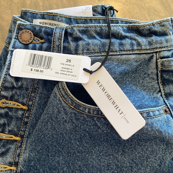NWT, WeWoreWhat The Danielle Distressed Denim Jeans - Picture 6 of 8